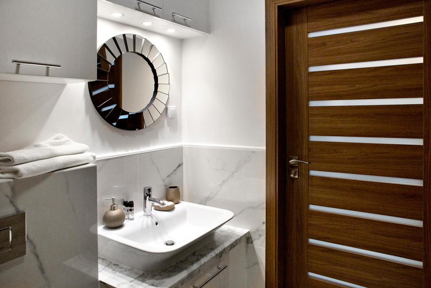 Prymasa Tysiaclecia - P&O Serviced Apartments Warsaw Phòng bức ảnh